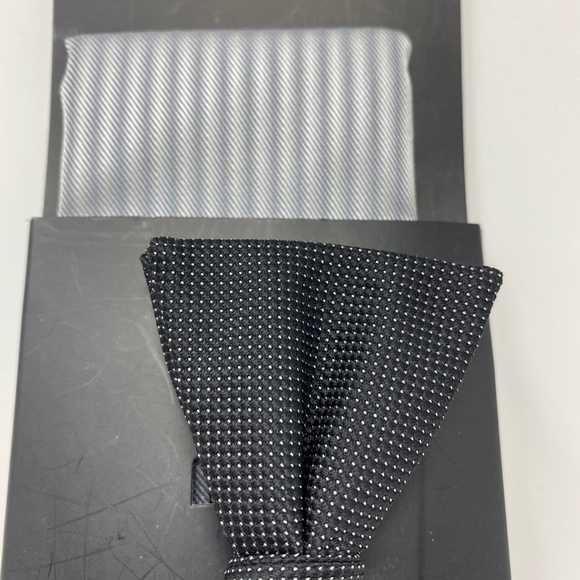 JF J. Ferrar Bow Tie & Pocket Square Combo - Picture 2 of 4